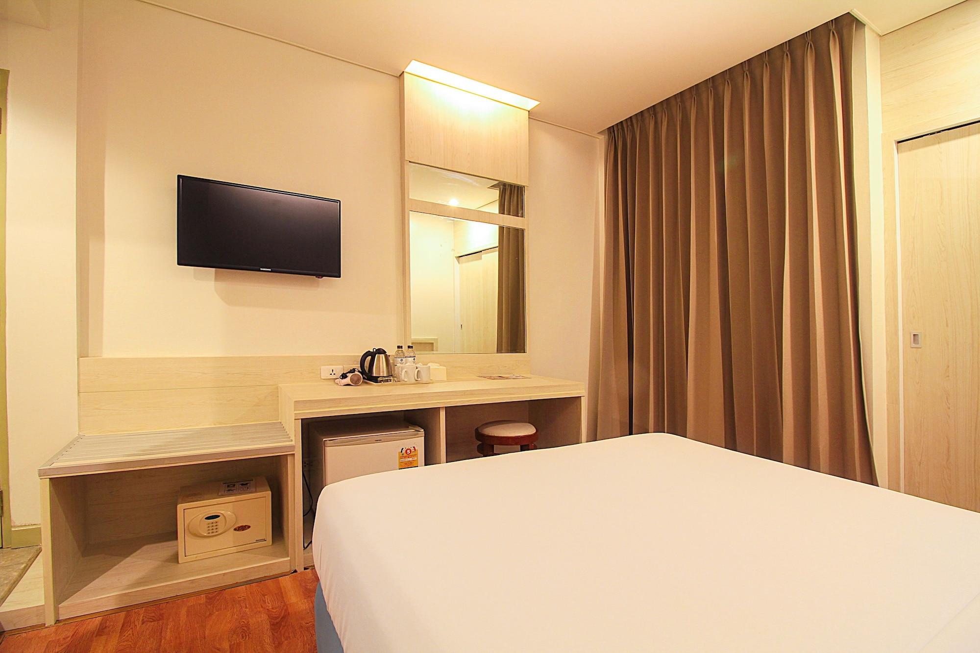Ten Stars Hotel Bangkok Luaran gambar