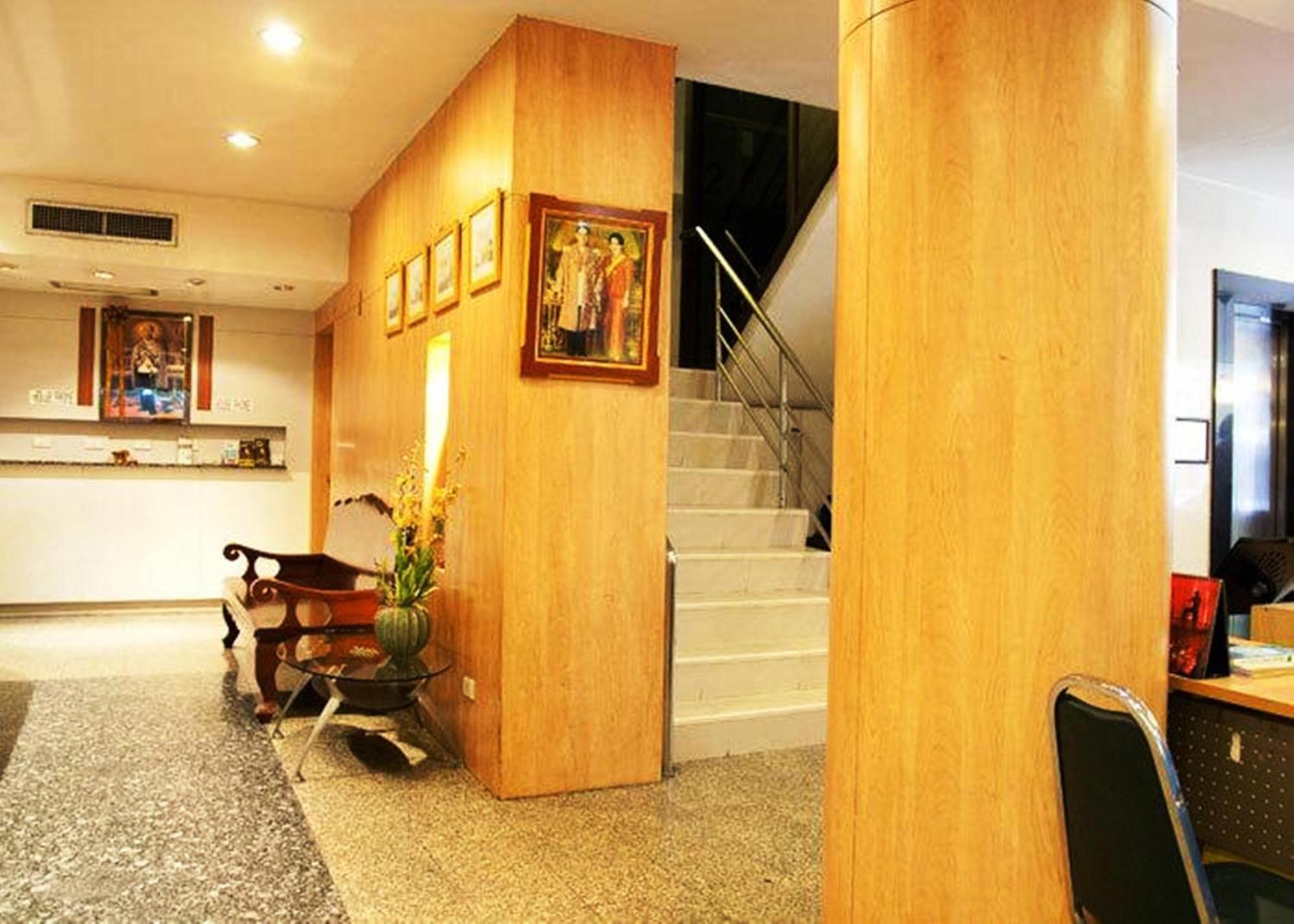Ten Stars Hotel Bangkok Luaran gambar