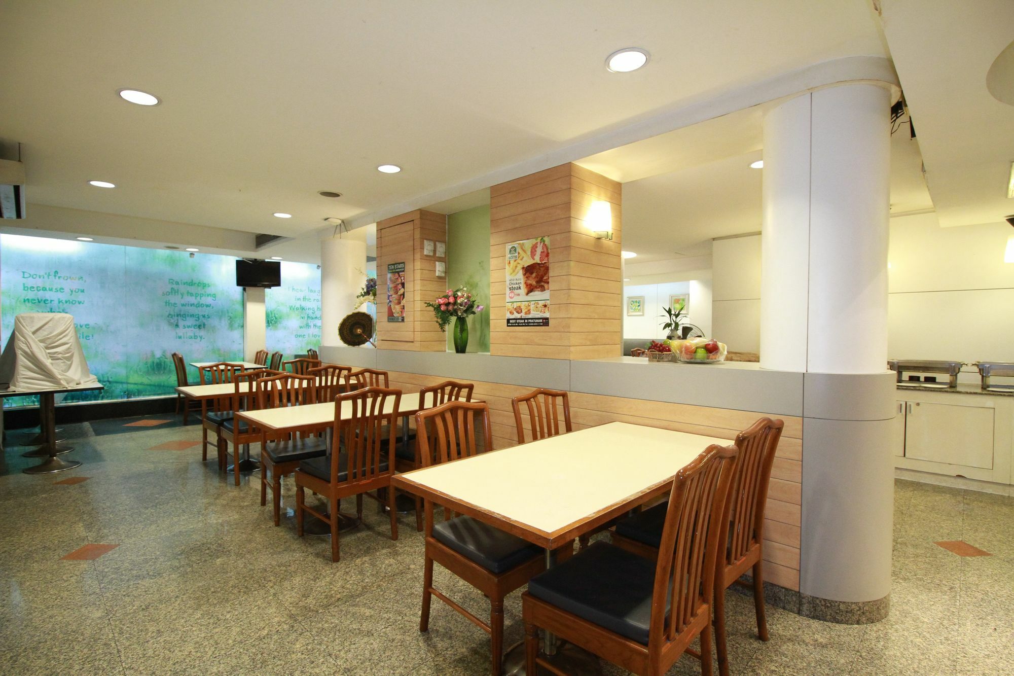 Ten Stars Hotel Bangkok Luaran gambar